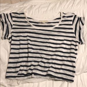 Forever 21 crop top tee